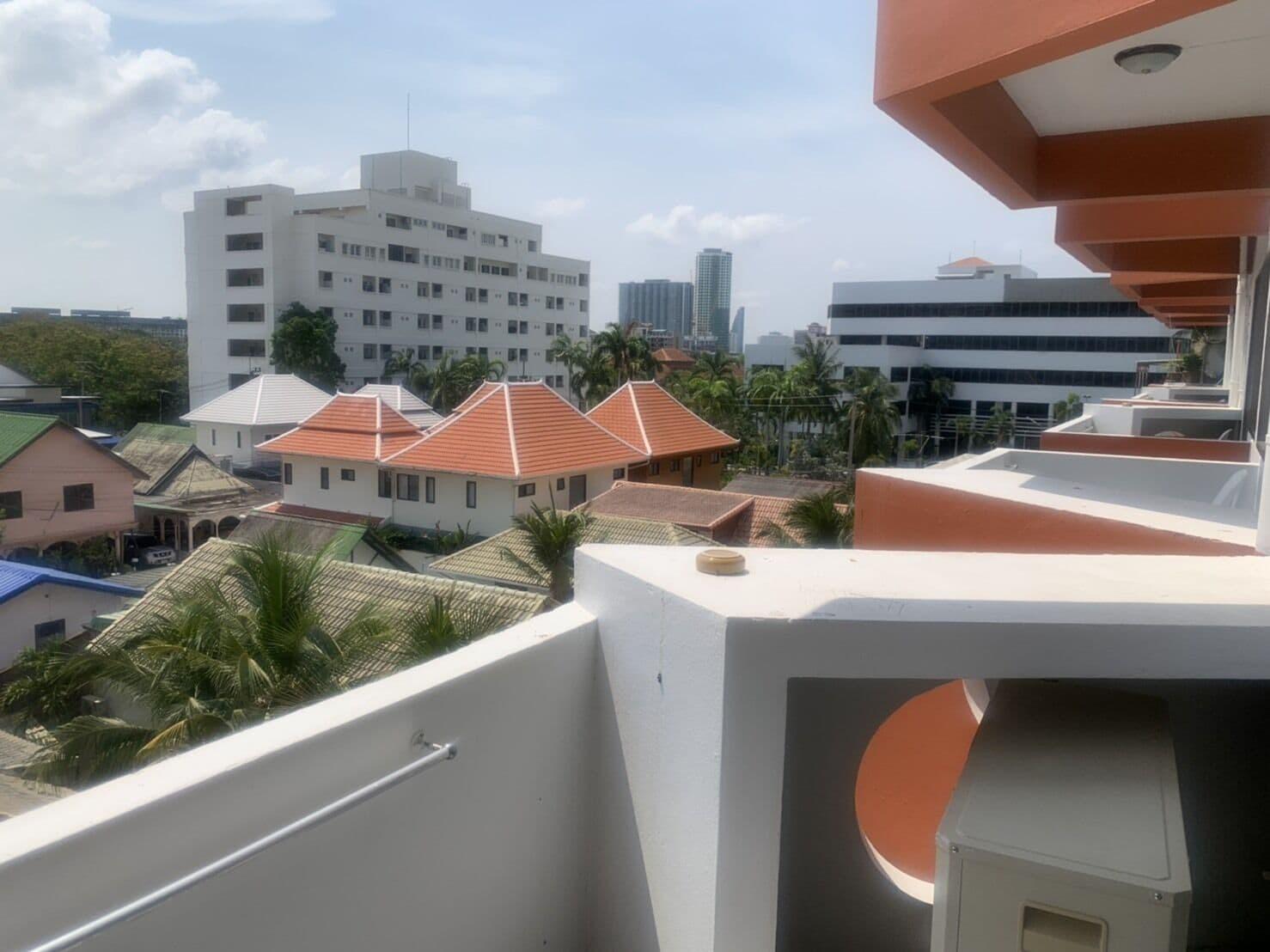 Jomtien Longstay Hotel - Sha Plus Certified Exterior photo