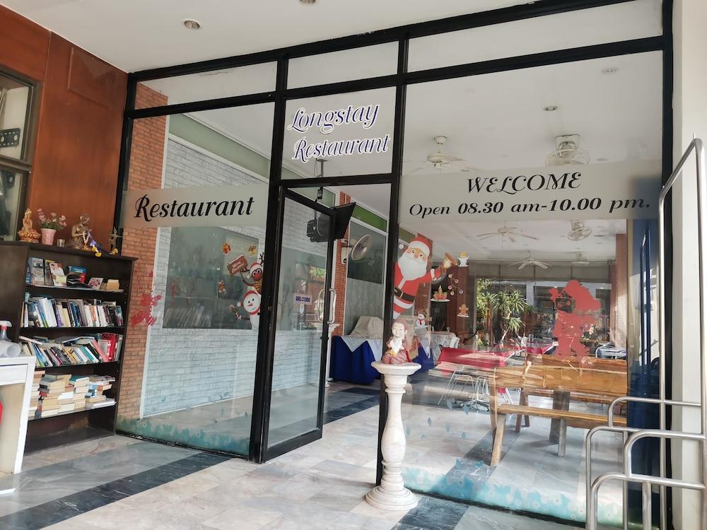 Jomtien Longstay Hotel - Sha Plus Certified Exterior photo