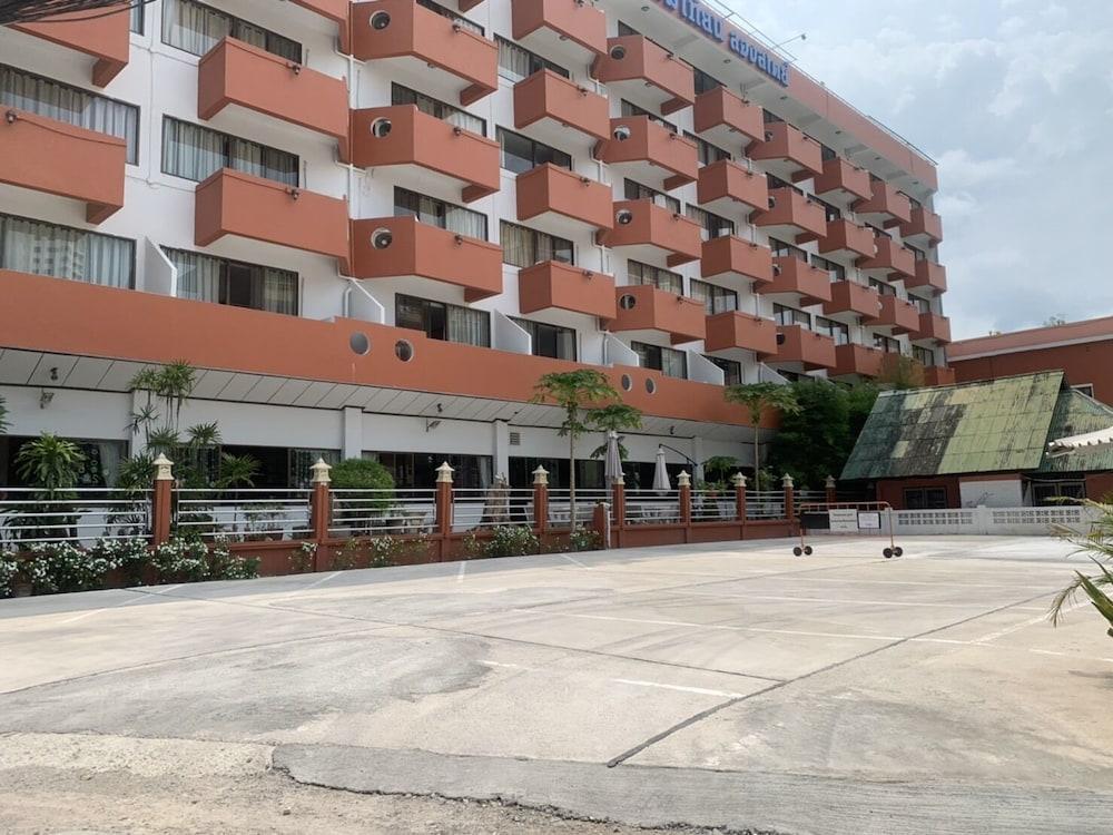 Jomtien Longstay Hotel - Sha Plus Certified Exterior photo